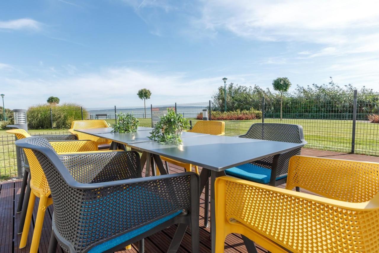 Royal Cafe Apartman Keszthely Bagian luar foto
