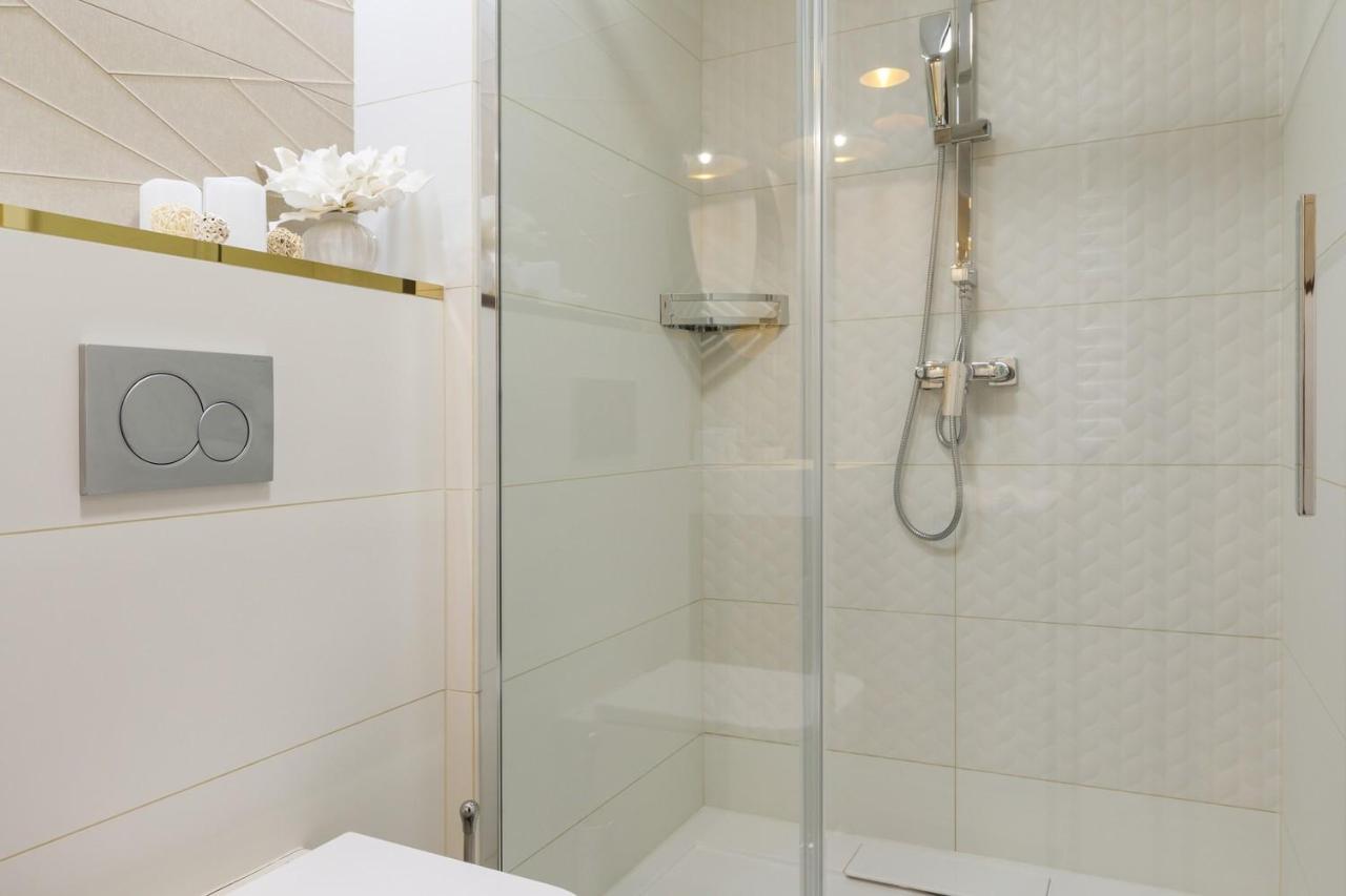 Royal Cafe Apartman Keszthely Bagian luar foto